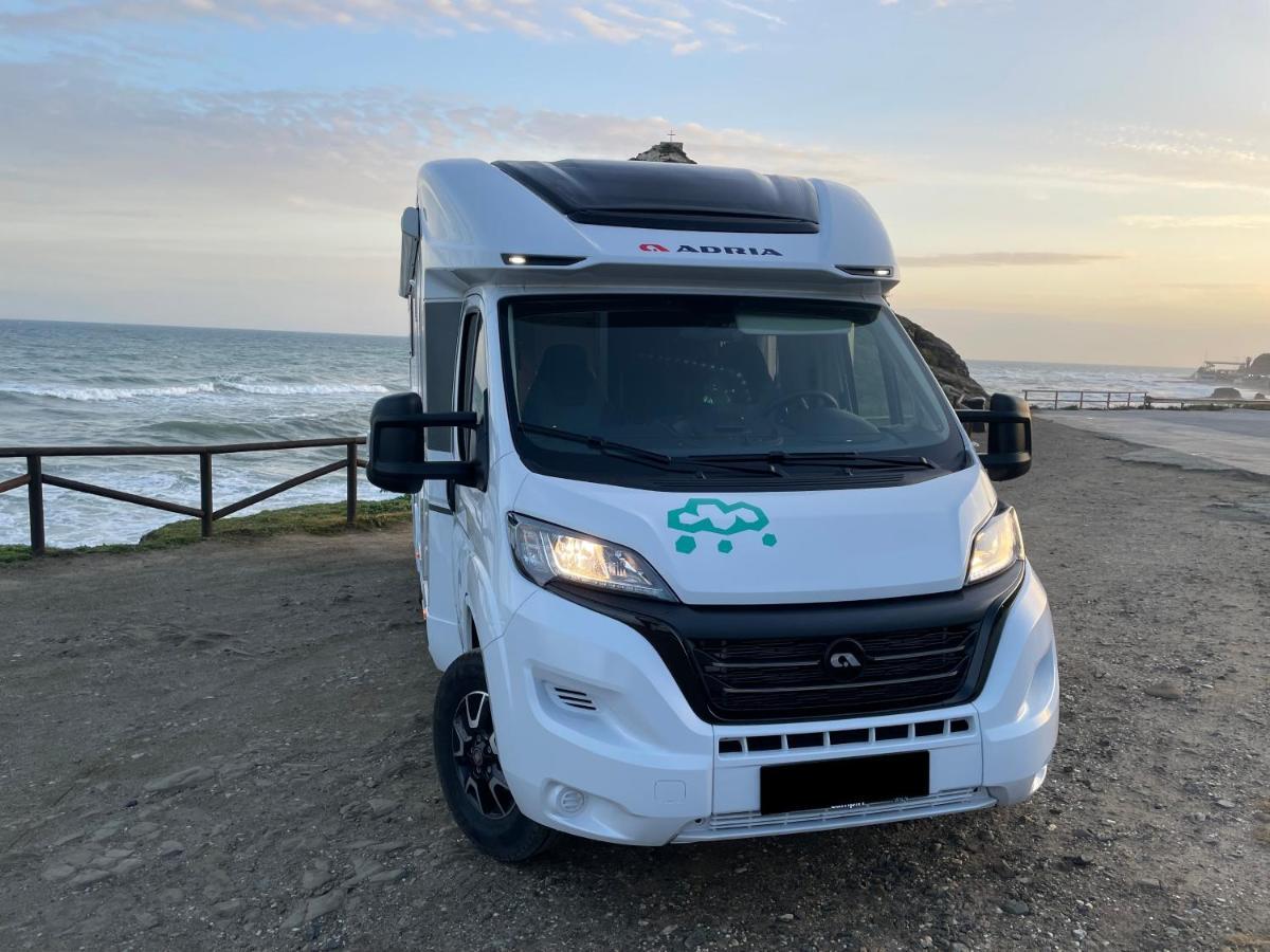 Campiri Base - Motorhome & Rvs Company Hotel en barco
