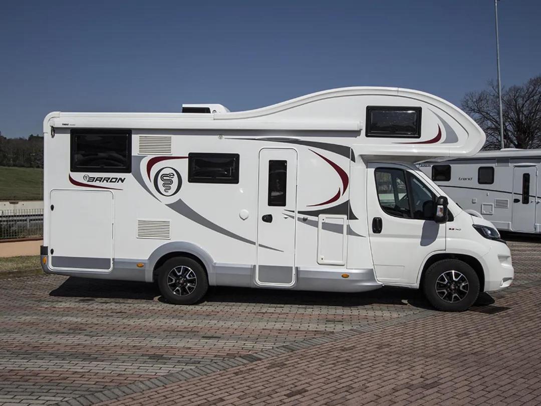 Campiri Base - Motorhome & Rvs Company Hotel en barco